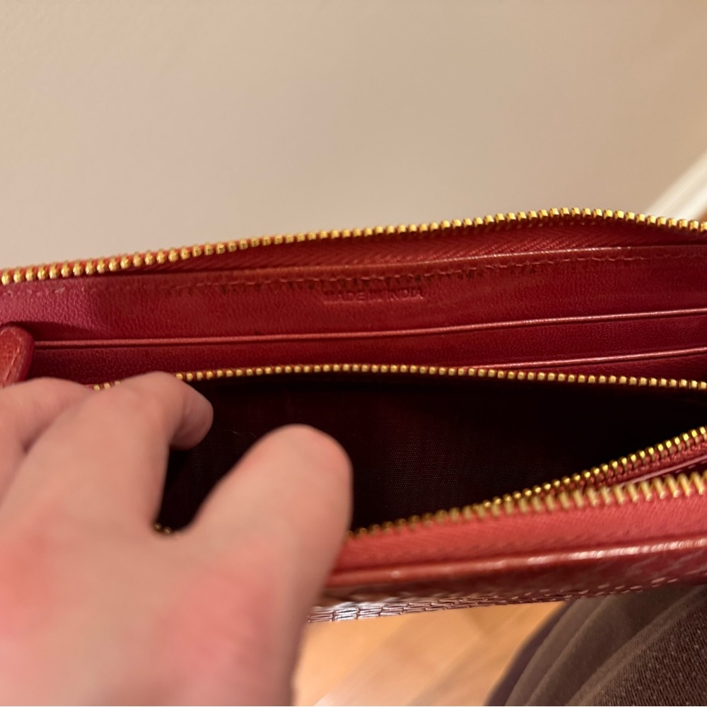 *Rare* Prada Dark Pink - Woven Leather Zippy Wallet - Picture 8 of 10